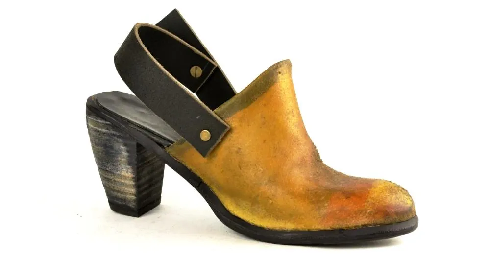 Heel mule  |  Transparent yak