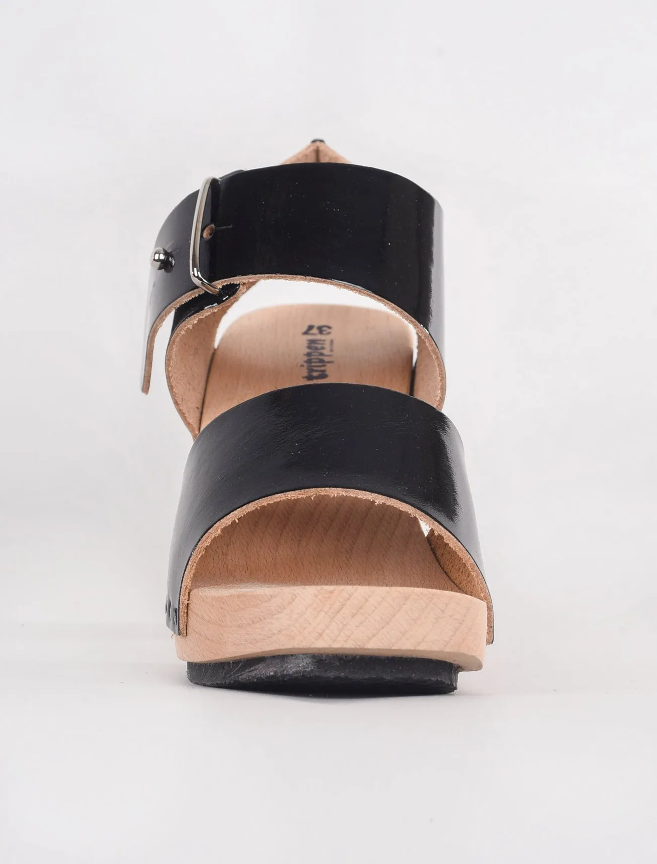 Hoppla Wood Sandal, Black Patent