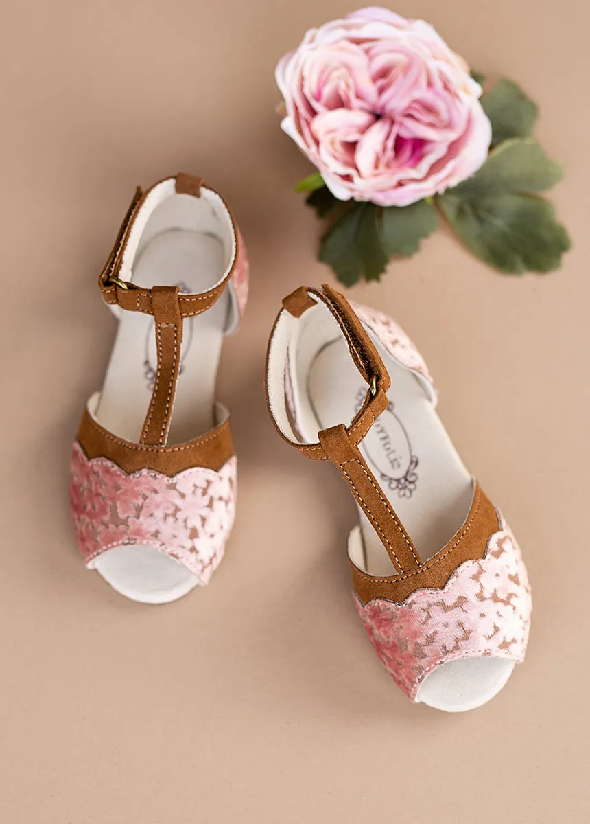 Stella Sandal Flat in Light Pink